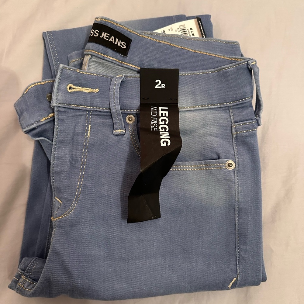 Express Women's Blue Mid-Rise Jeans